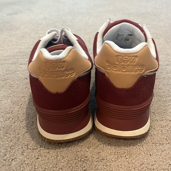 New Balance 574 / size 9.5 / mens new balance tennis shoes / brand new - Picture 5 of 8